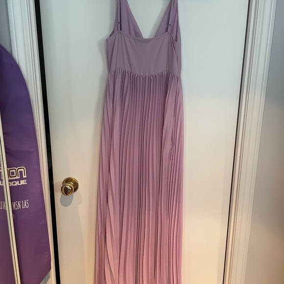 Shein XS beautiful pleated lilac maxi dress NWOT - Picture 2 of 4
